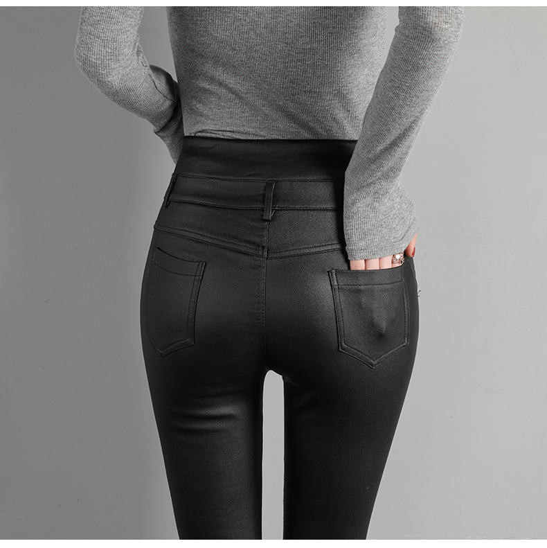 SOFIA: Matte, elastische Leder Look Pants mit Taschen